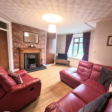 Ardaravan Townhouse, By Wild Atlantic Wanderer Сasa de vacaciones