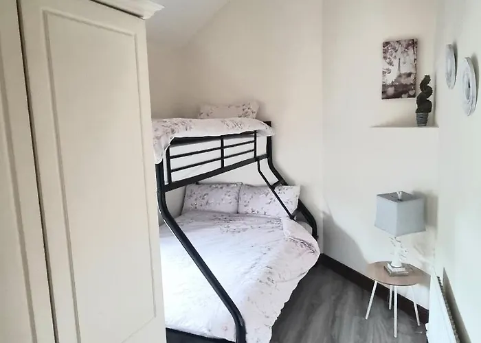 Ardaravan Townhouse, By Wild Atlantic Wanderer בונקראנה